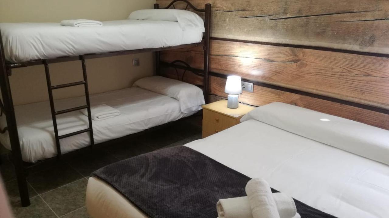 Apartamentos Los Robles Alcala del Jucar Buitenkant foto