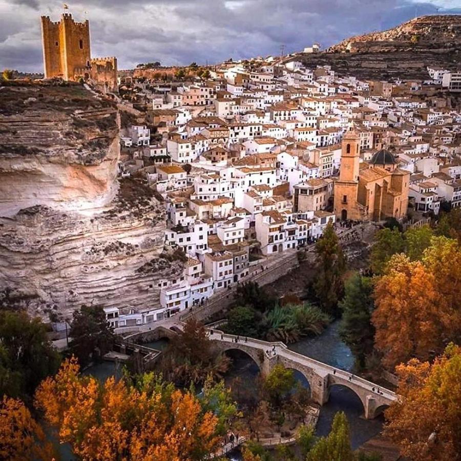 Apartamentos Los Robles Alcala del Jucar Buitenkant foto