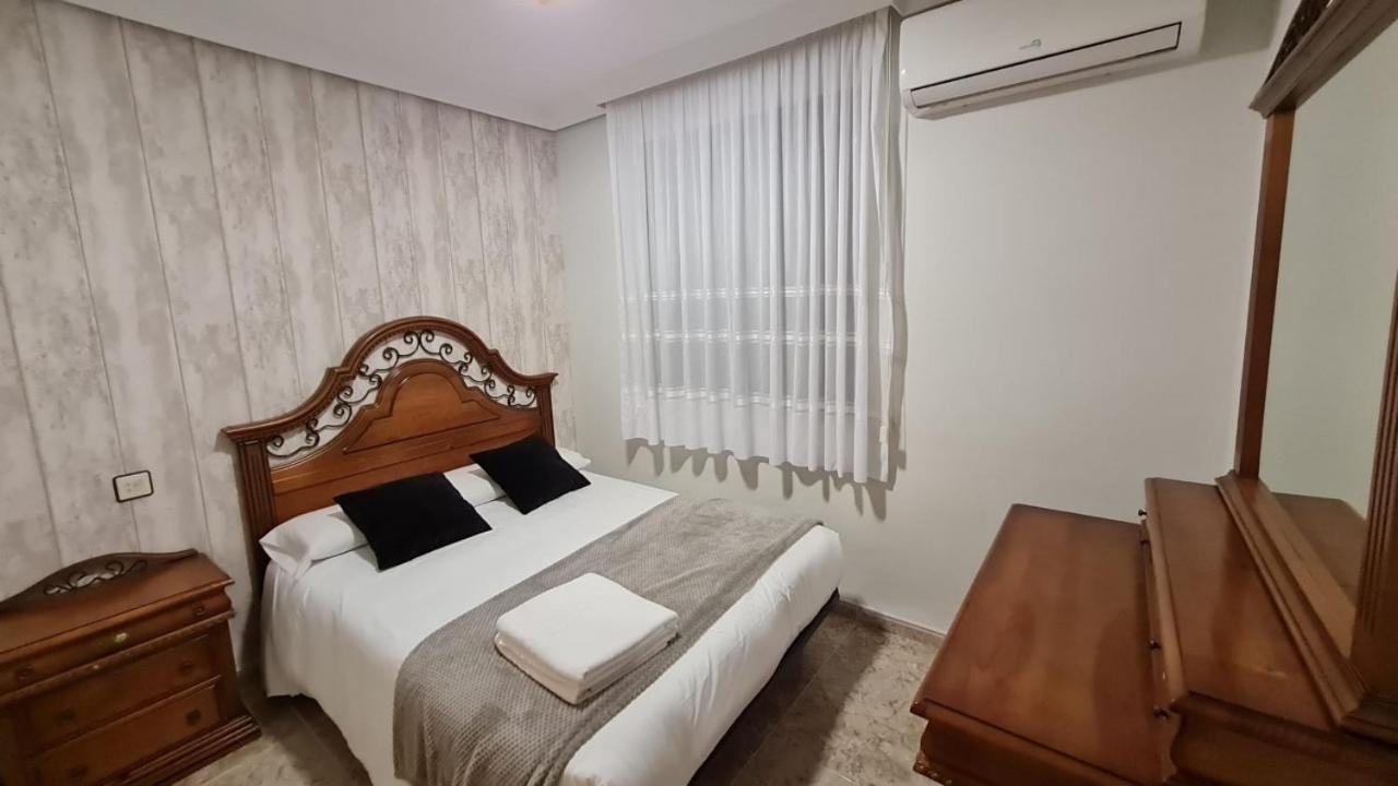 Apartamentos Los Robles Alcala del Jucar Buitenkant foto
